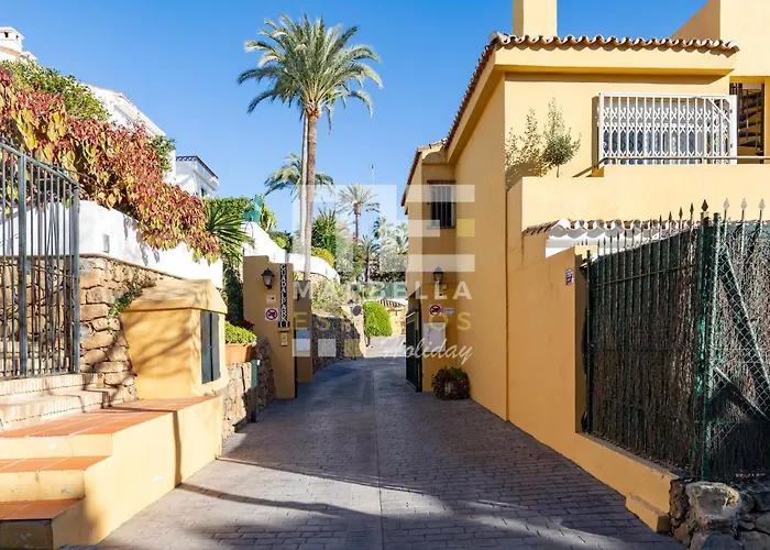 度假居 Town House 3 Beds In The Center Of 马尔韦利亚