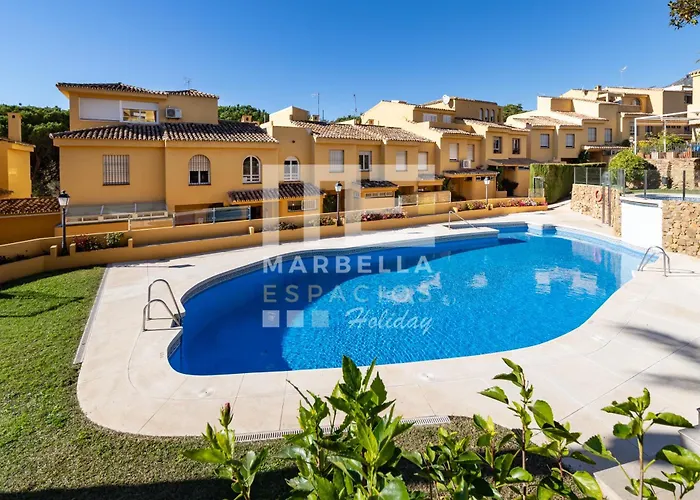 Town House 3 Beds In The Center Of *