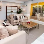 Town House 3 Beds In The Center Of * מארבלה