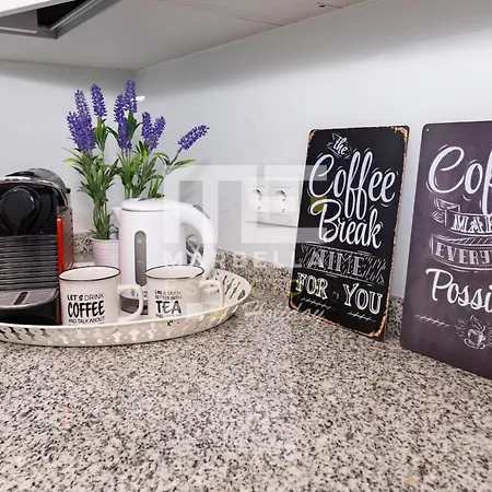 Town House 3 Beds In The Center Of