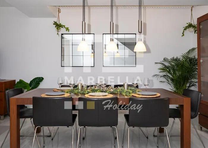 Town House 3 Beds In The Center Of Будинок відпочинку Марбелья