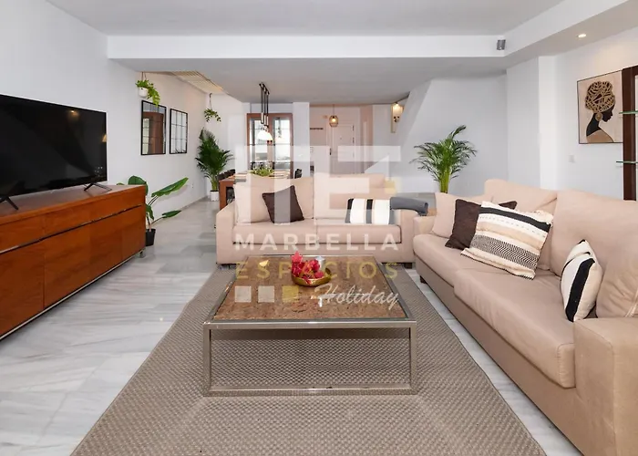 Town House 3 Beds In The Center Of Marbella