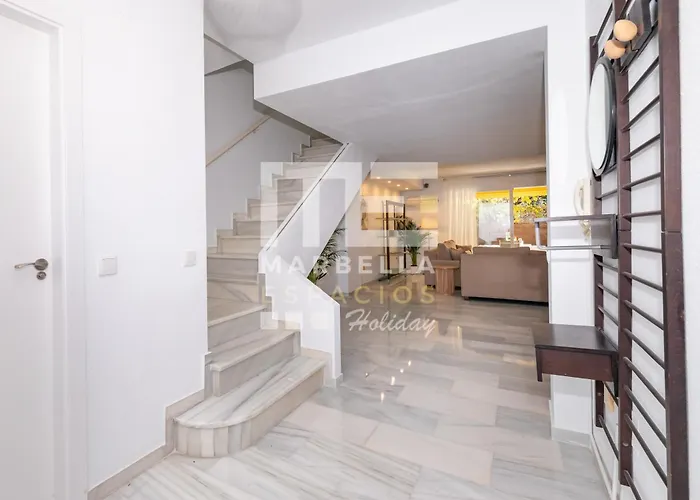 בית נופש Town House 3 Beds In The Center Of מארבלה