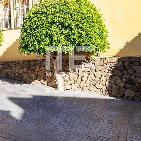 Town House 3 Beds In The Center Of *