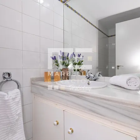 Town House 3 Beds In The Center Of Hébergement de vacances Marbellac