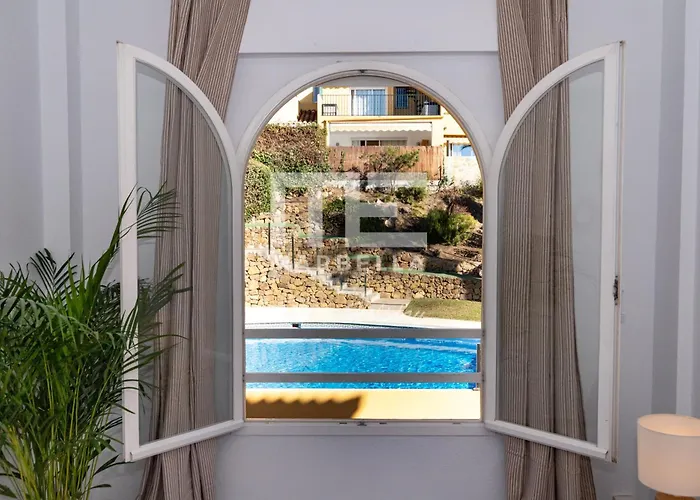 Town House 3 Beds In The Center Of 別荘 *