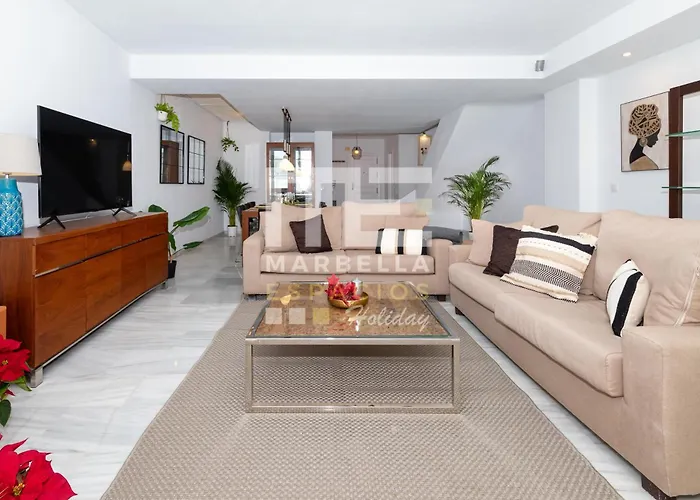 Town House 3 Beds In The Center Of 別荘 マルベーリャ