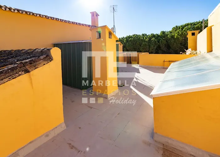 Town House 3 Beds In The Center Of *